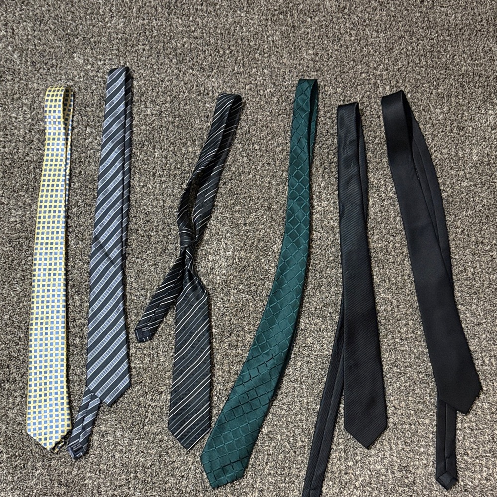 Tie bundle! Elegant Men's Tie Collection - Black, Gray, Green
